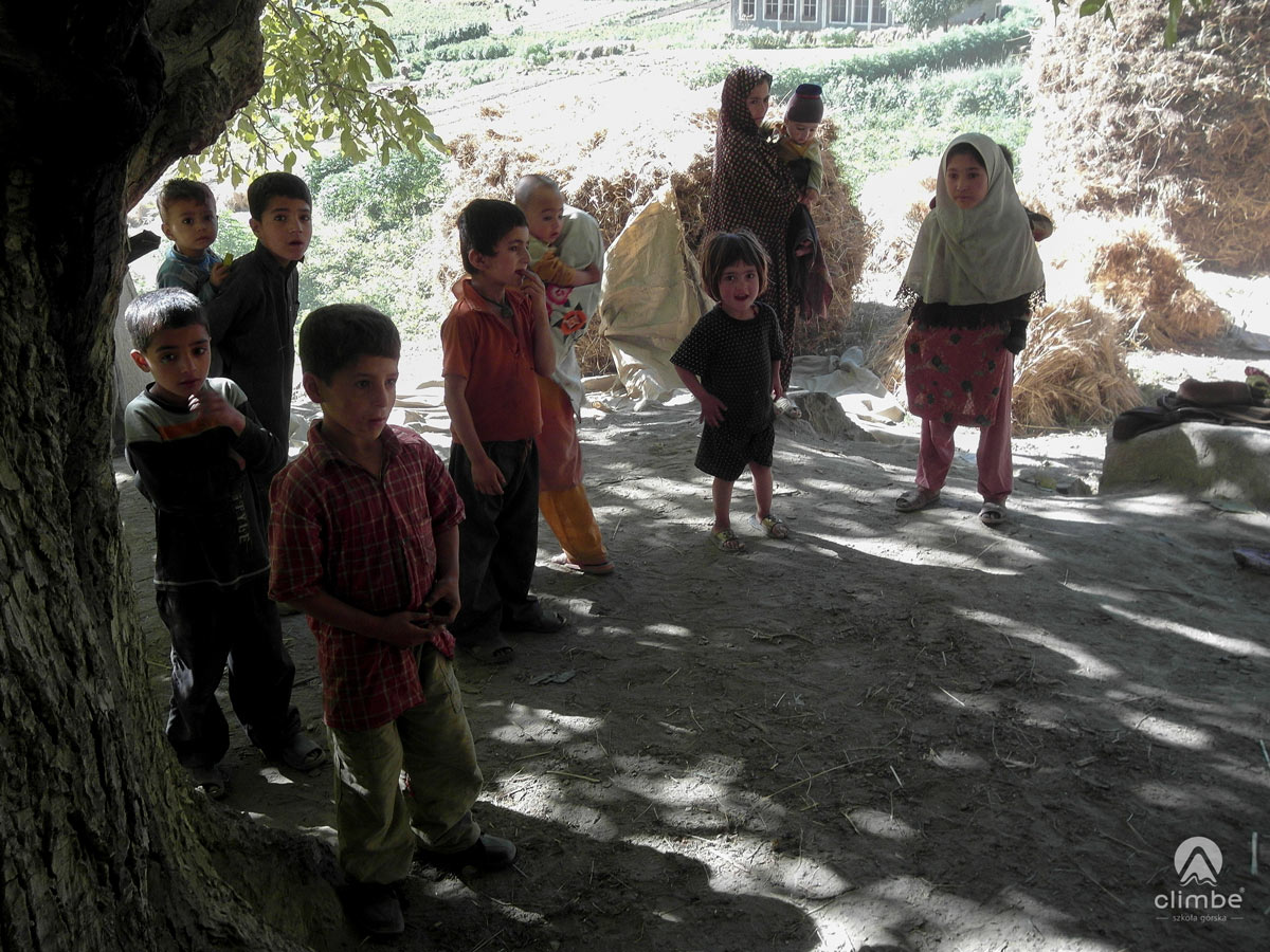 Dzieci z wioski Bar w Pakistanie