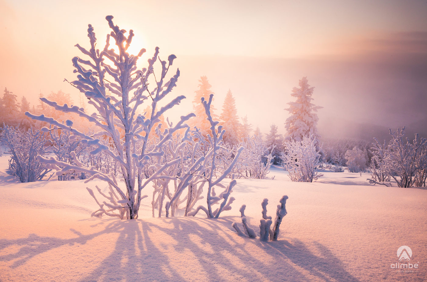 Słup świetlny. Ćwilin. Beskid Wyspowy. Korona Beskidu Wyspowego