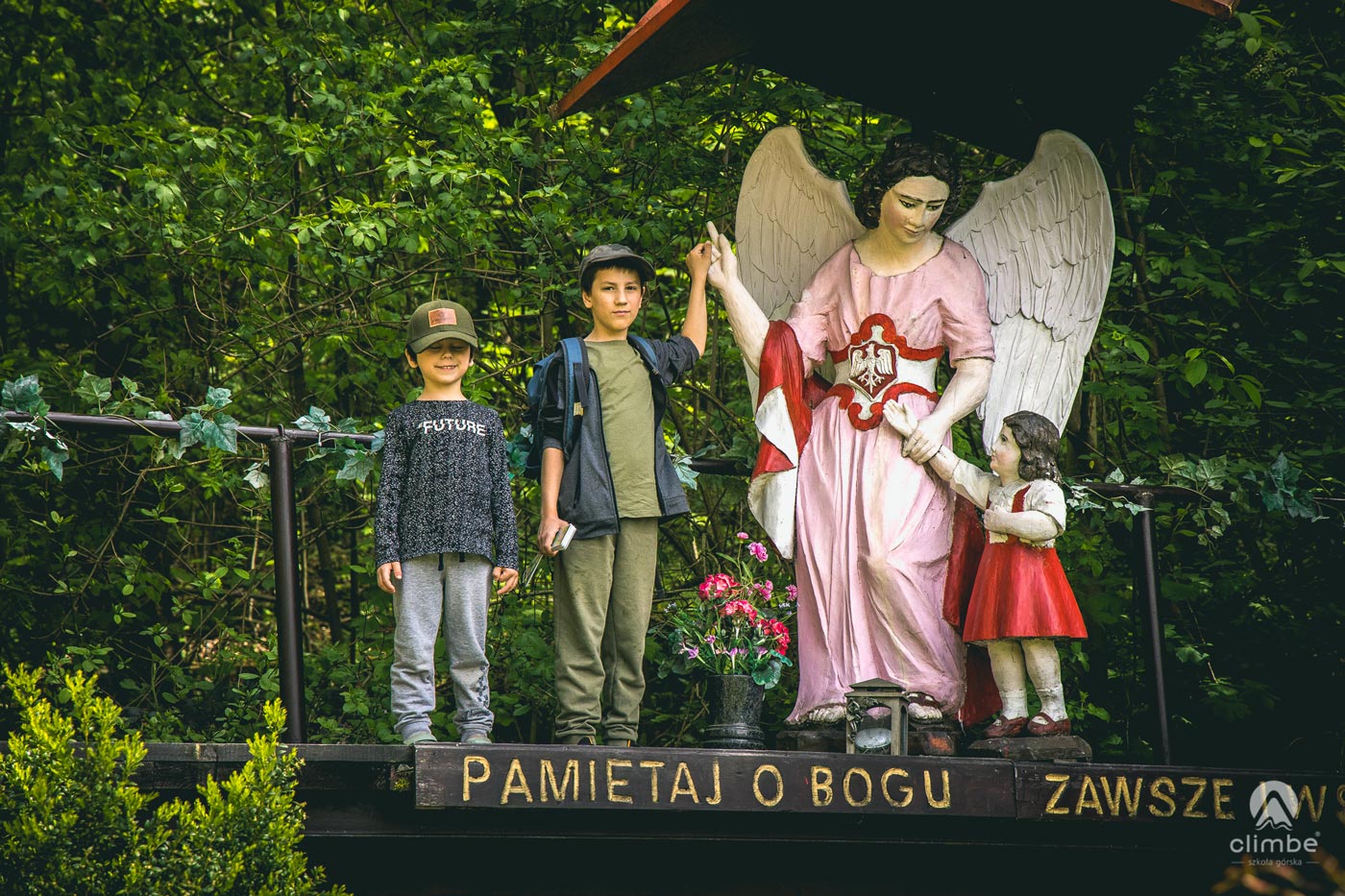 Plan rodzinny w drodze na Urbanią Górę. Korona Beskidu Wyspowego. BEskid Wyspowy