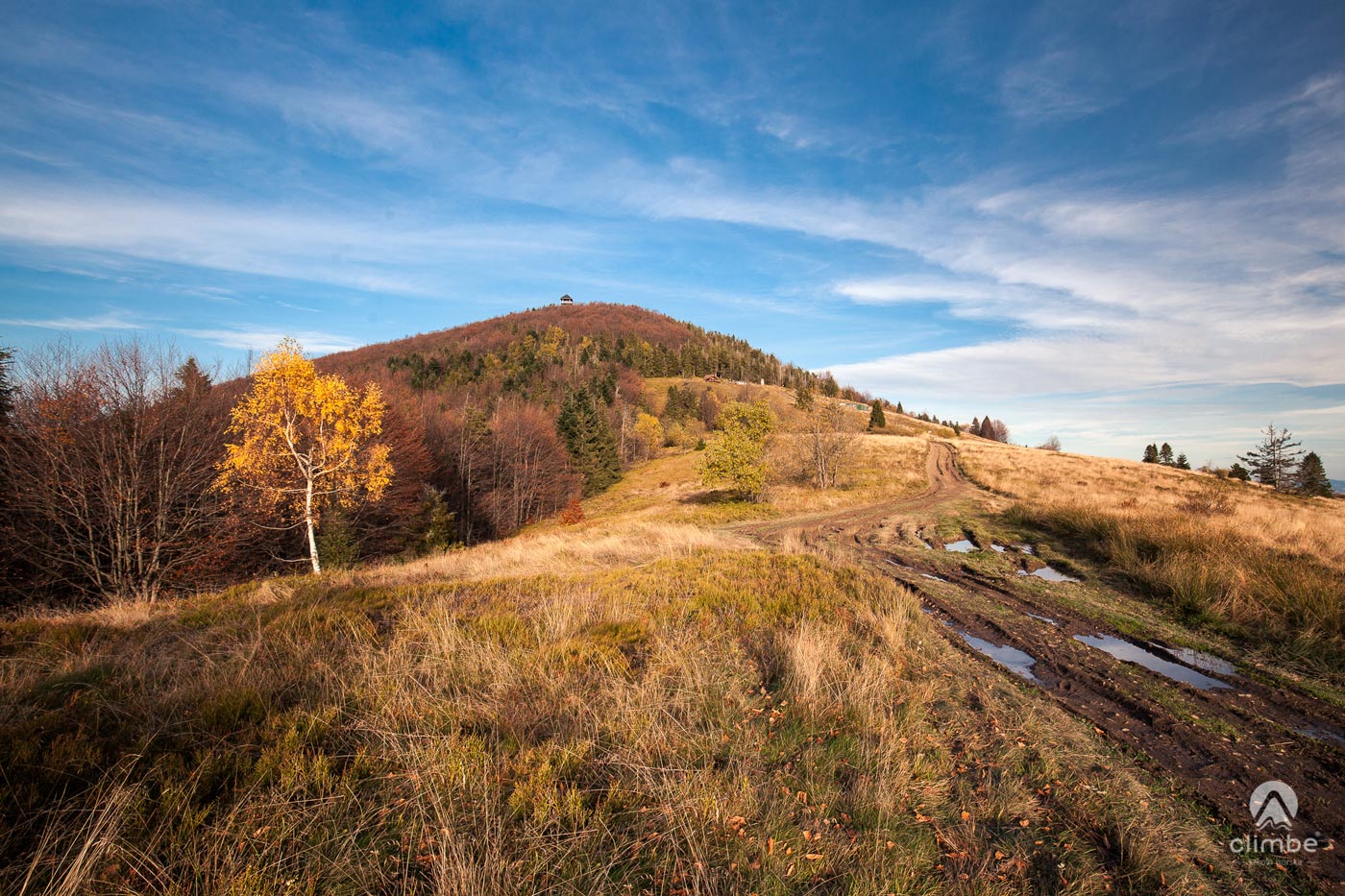Zachód słońca na Mogielicy. Na szczycie wieży widokowej. Korona Beskidu Wyspowego. Mogielica. Królowa Beskidu Wyspowego. Beskidzkie Wyspy. 102 wyspy