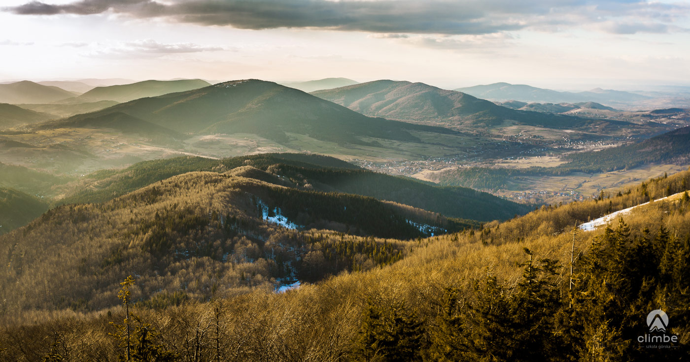 Zachód słońca na Mogielicy. Na szczycie wieży widokowej. Korona Beskidu Wyspowego. Mogielica. Królowa Beskidu Wyspowego. Beskidzkie Wyspy. 102 wyspy